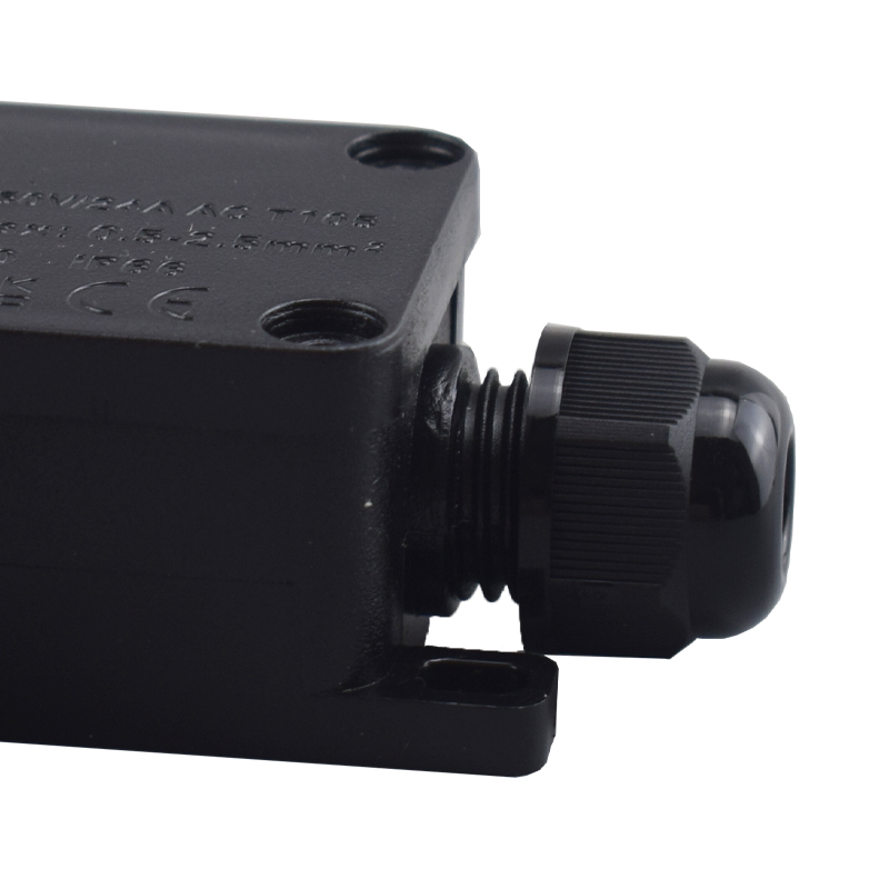 Zewnętrzna, wodoodporna skrzyn – Outdoor Power Outlet Box recenzja i cena